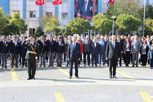 29 Ekim Cumhuriyet Bayramı Çelenk Sunma Töreni Yapıldı.